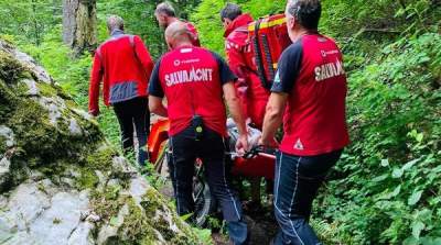 Trupul unei persoane decedate, descoperit de un turist în Munții Maramureșului