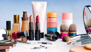 Studiu: 7 din 10 români nu sunt interesați de reciclarea deșeurilor de ambalaje rezultate din produsele cosmetice