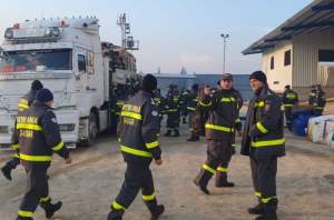 Prima misiune pentru salvatorii români în Turcia: Familie extrasă de sub dărâmăturile unei clădiri cu 8 etaje. Părinții sunt în viață, dar copilul lor a murit