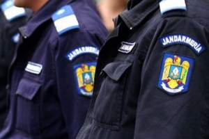 Percheziții de amploare la Jandarmeria Maramureș. Inspectorul-șef este acuzat de hărțuire sexuală și abuz în serviciu (VIDEO)