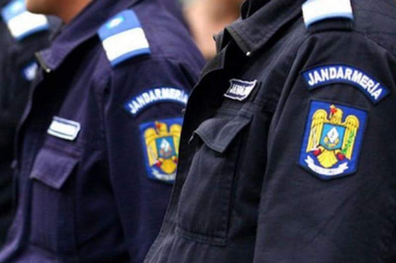 Percheziții de amploare la Jandarmeria Maramureș. Inspectorul-șef este acuzat de hărțuire sexuală și abuz în serviciu (VIDEO)