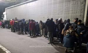 Camion cu zeci de migranți, depistat în Vama Nădlac I