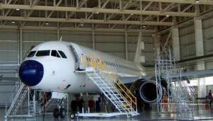 Aeroportul Iași: „Aerostar Bacău nu prezintă interes pentru Consiliul Judeţean. Proiectul nu a fost inclus pe ordinea de zi nici în şedinţa de ieri”